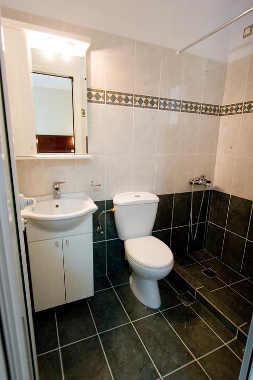 לאוטרה אדיפסאו Hotel Viana מראה חיצוני תמונה